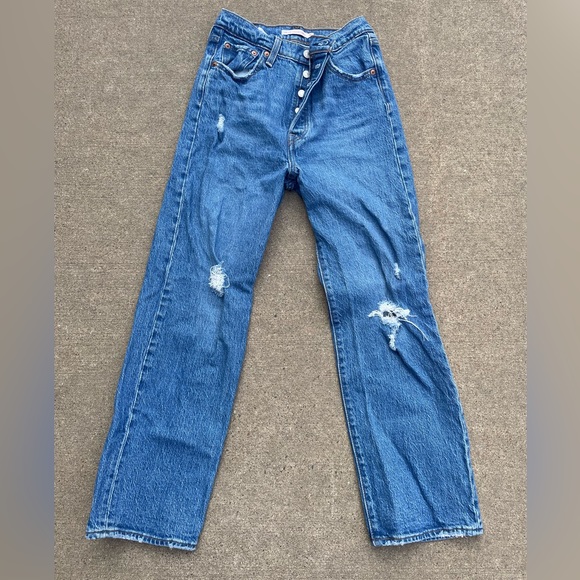 Levi's Denim - Women’s Levi’s Ribcage Straight Ankle Jean Medium Wash Size 26 Wasit